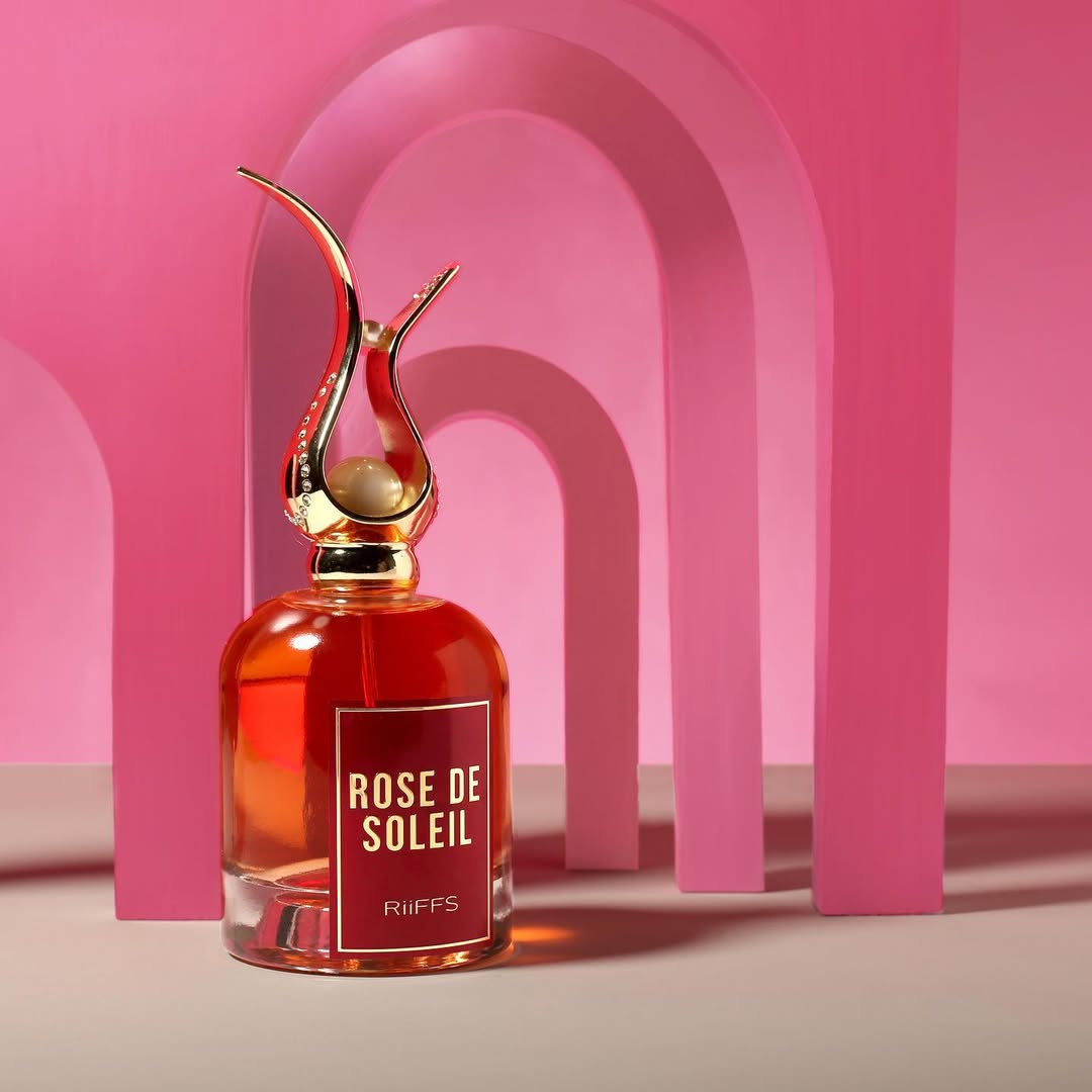Rosenlicht - Strahlend und feminin, wie eine blühende Rose im Sonnenlicht